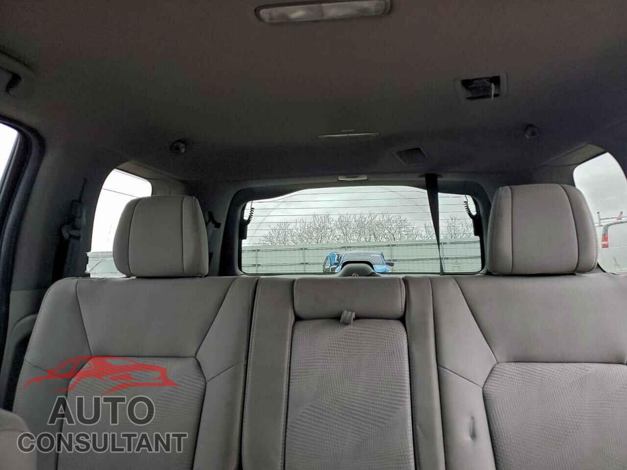 HONDA PILOT 2012 - 5FNYF3H27CB016887