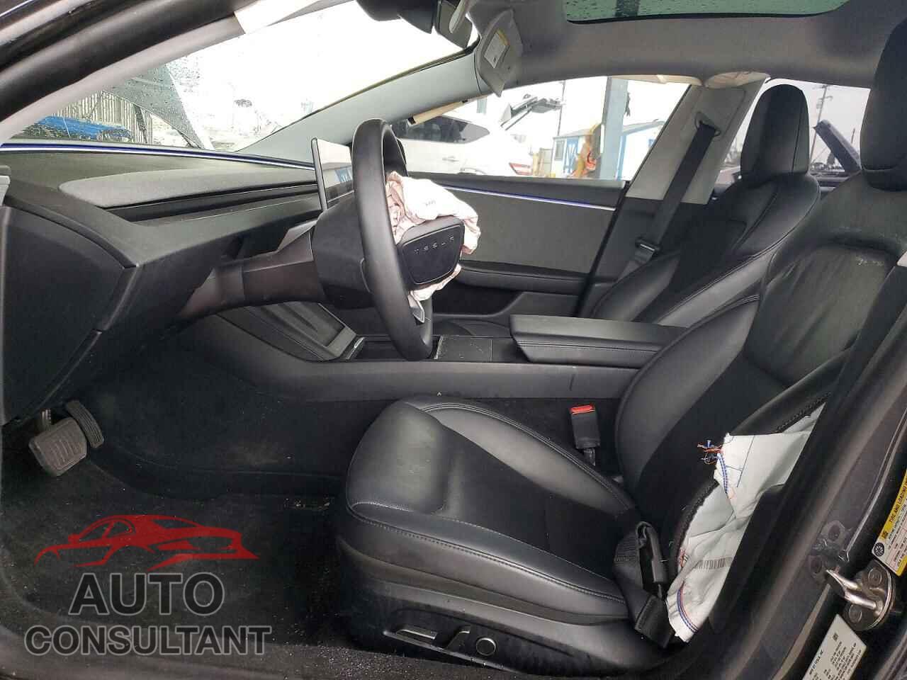 TESLA MODEL 3 2024 - 5YJ3E1EA8RF744577