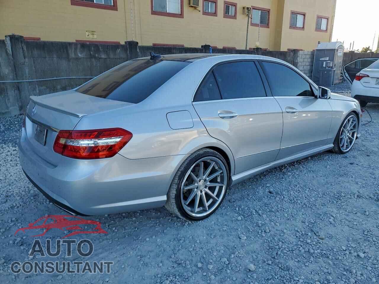 MERCEDES-BENZ E-CLASS 2011 - WDDHF5GB5BA273654
