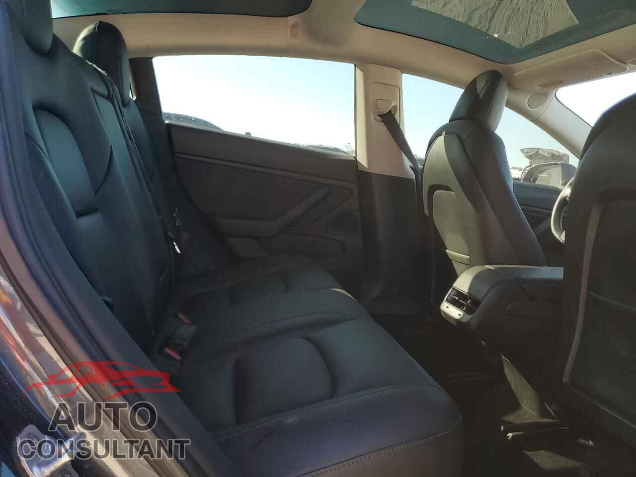 TESLA MODEL 3 2019 - 5YJ3E1EB8KF361415