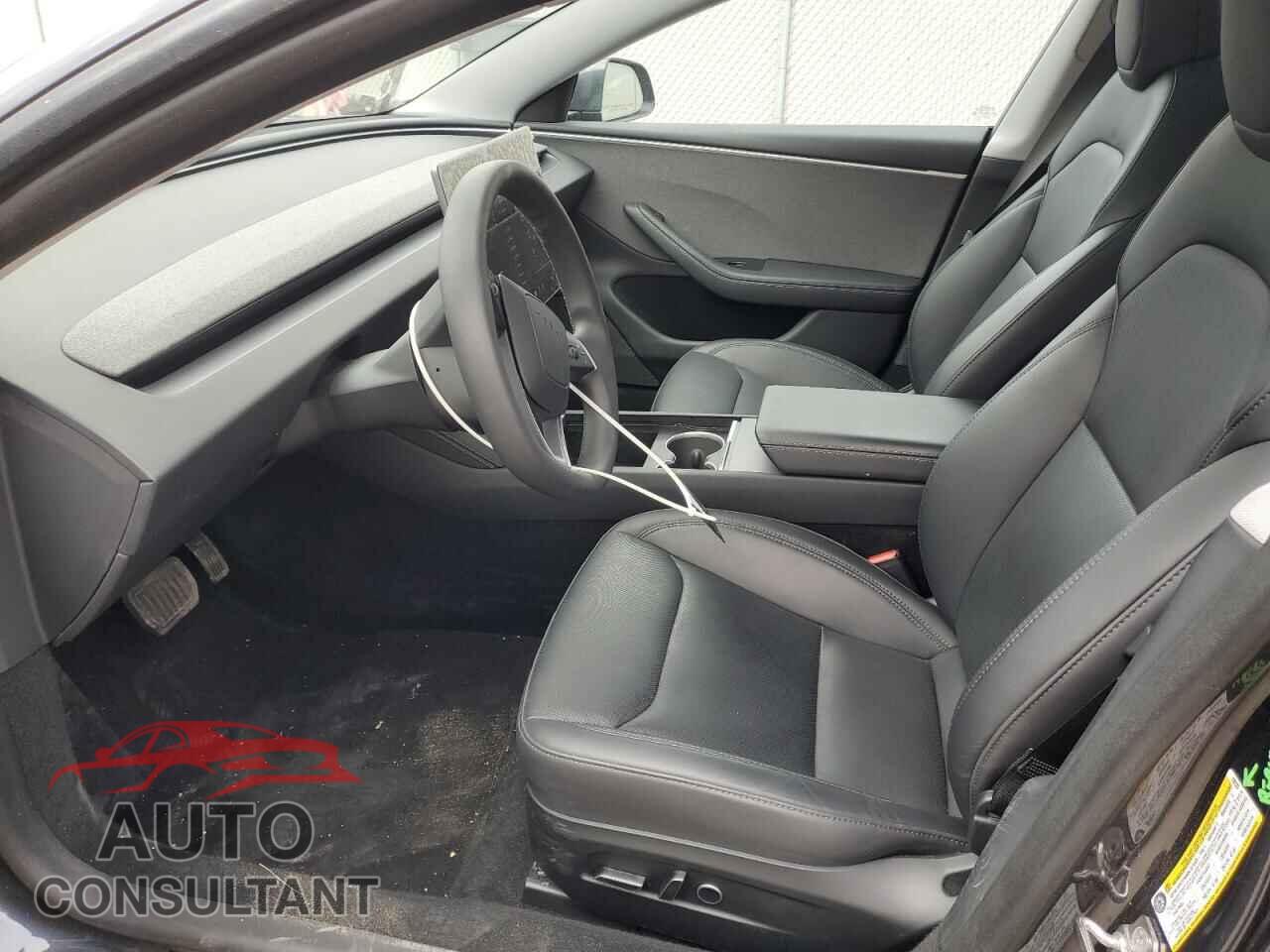 TESLA MODEL 3 2024 - LRW3E7FA7RC100323