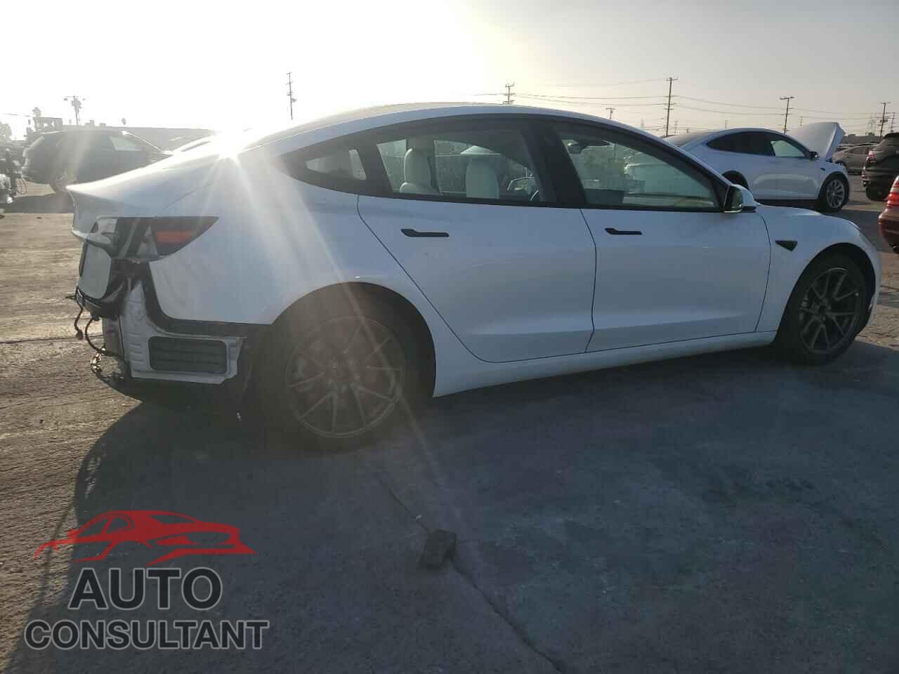 TESLA MODEL 3 2022 - 5YJ3E1EA9NF375206