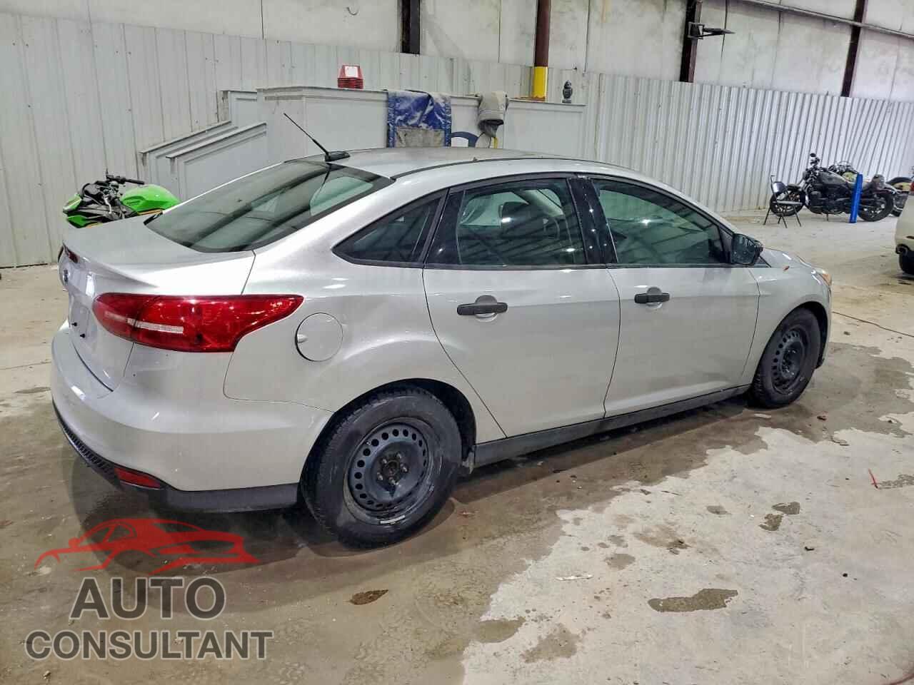 FORD FOCUS 2017 - 1FADP3E24HL302884