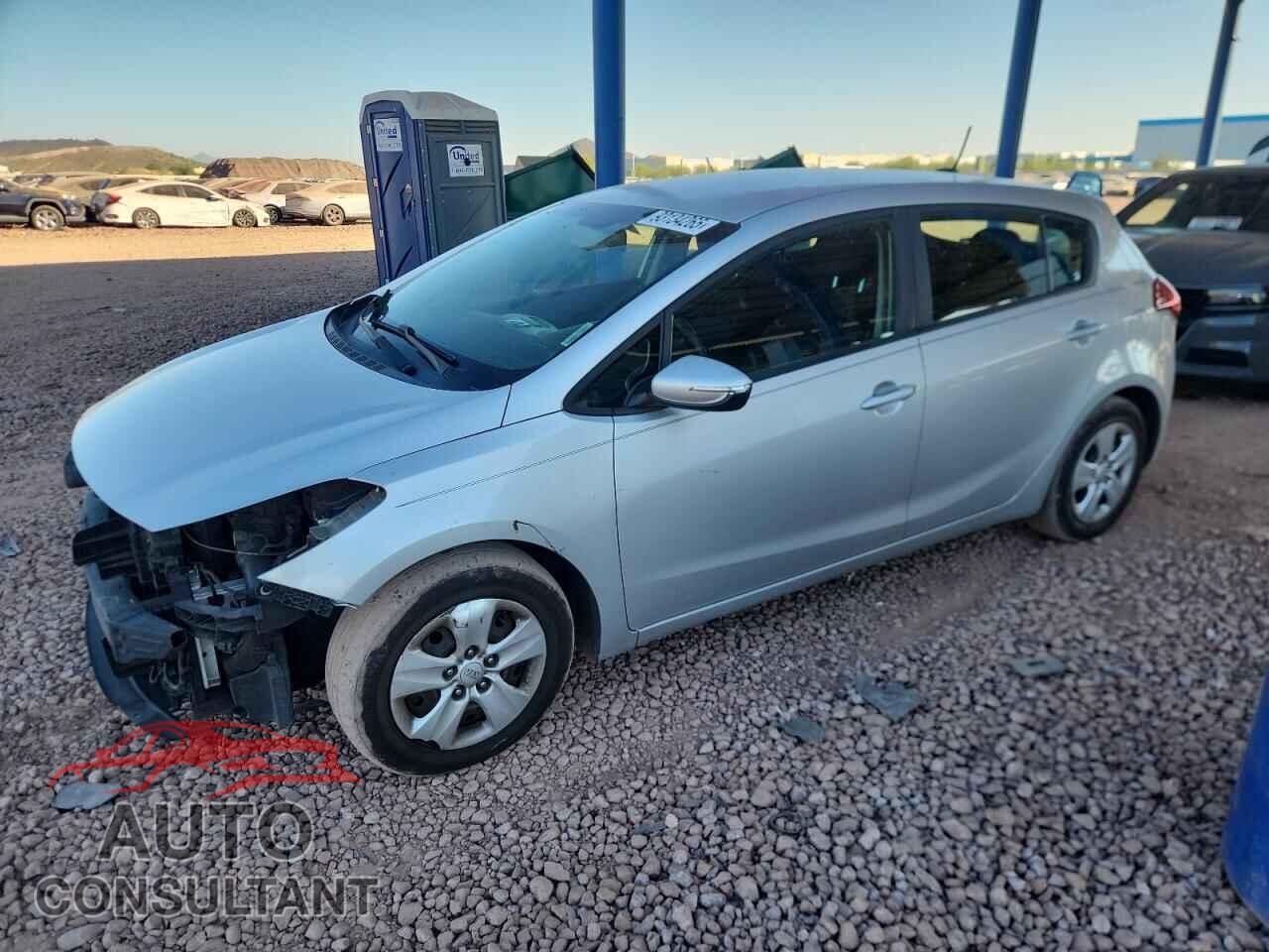 KIA FORTE 2017 - KNAFK5A85H5676042
