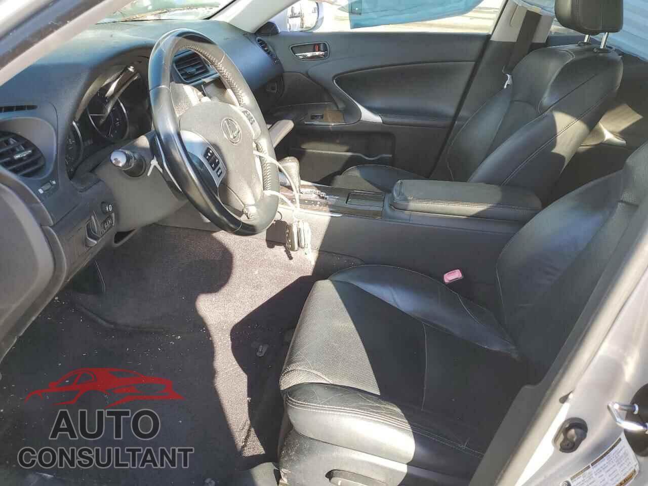LEXUS IS 2011 - JTHBF5C24B2100951