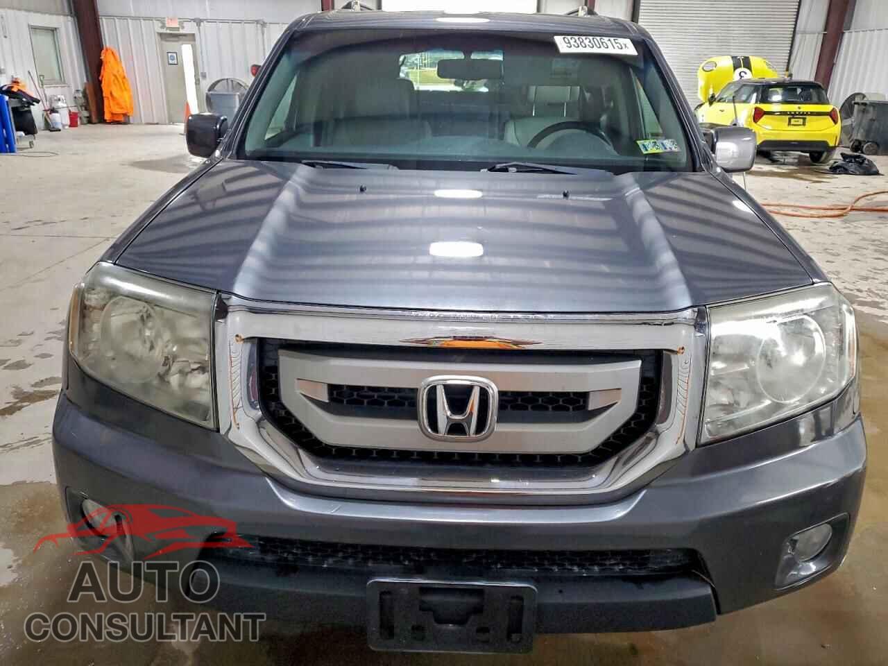 HONDA PILOT 2011 - 5FNYF4H50BB087623