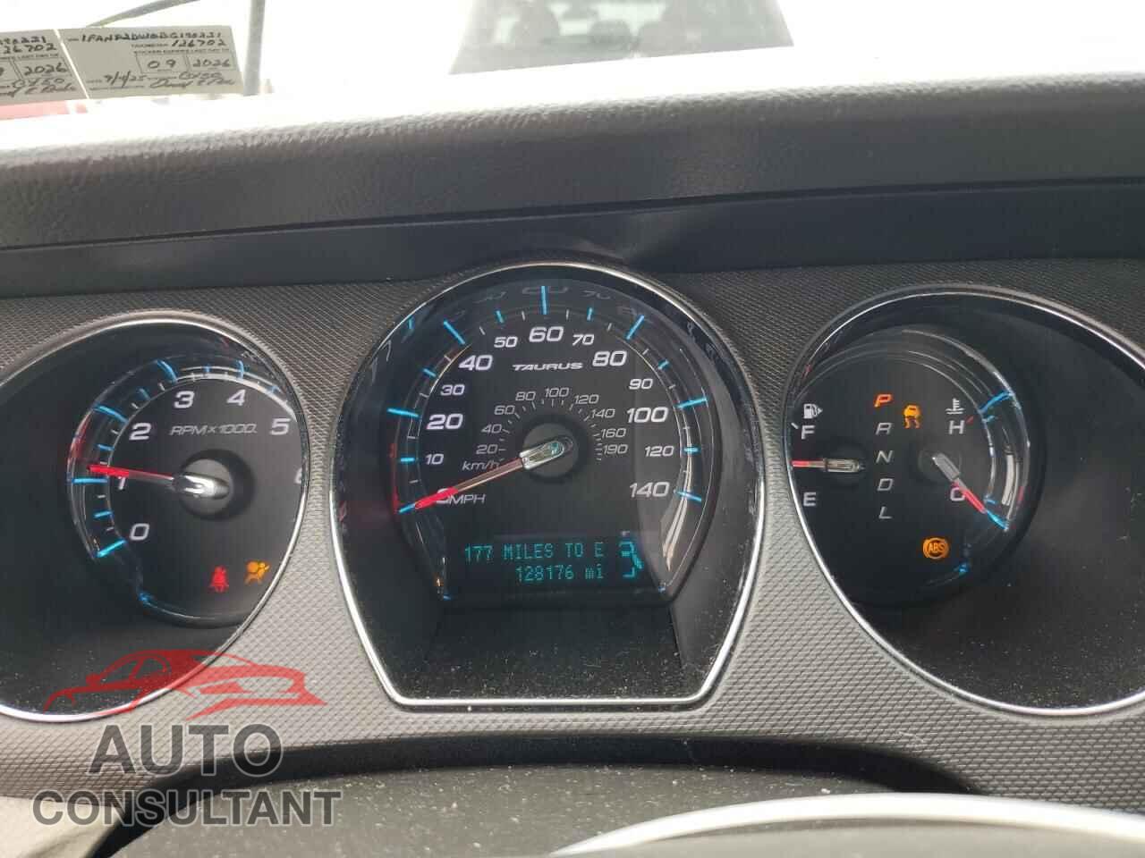 FORD TAURUS 2011 - 1FAHP2DW0BG190231