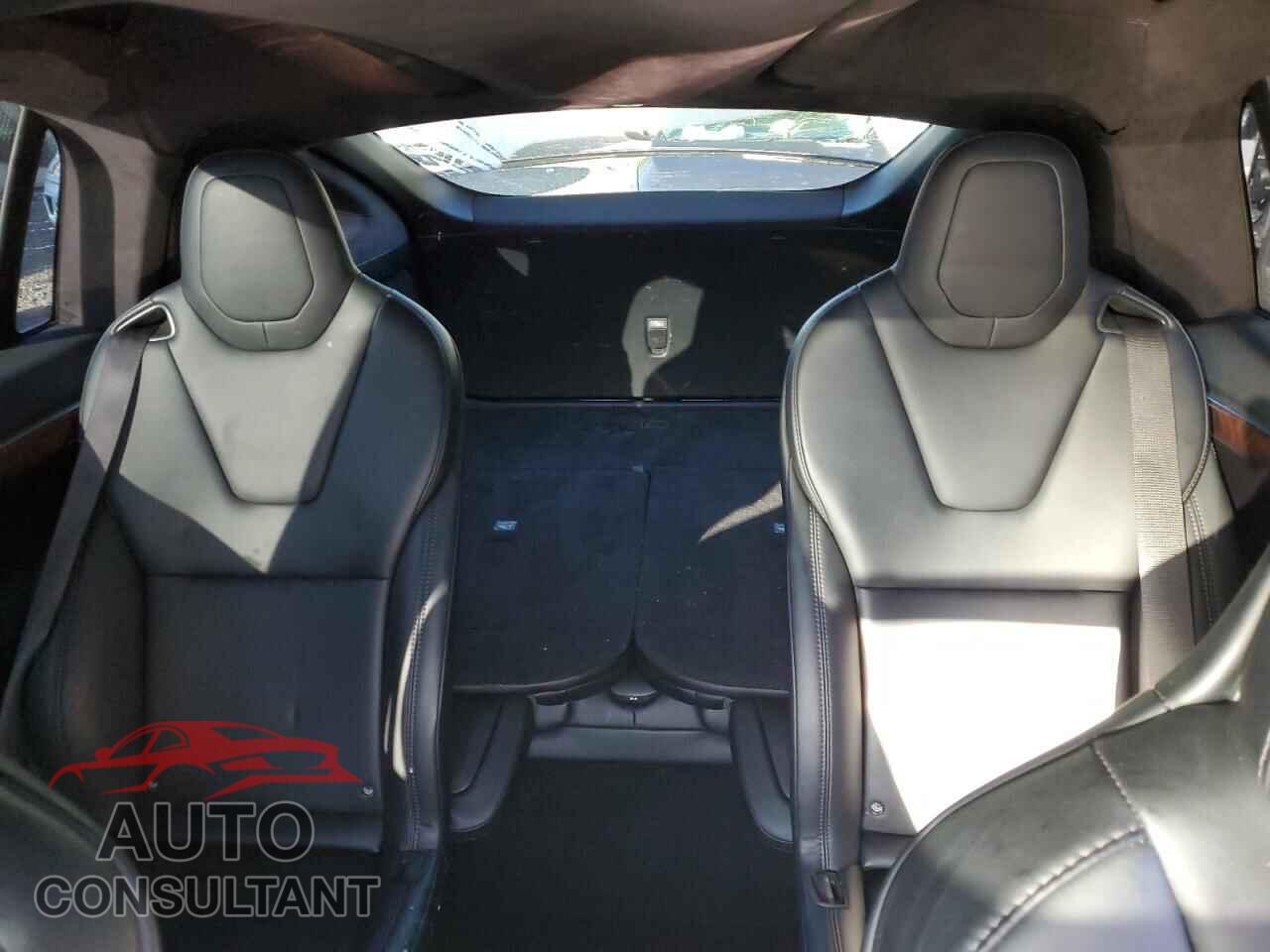 TESLA MODEL X 2017 - 5YJXCBE20HF077816