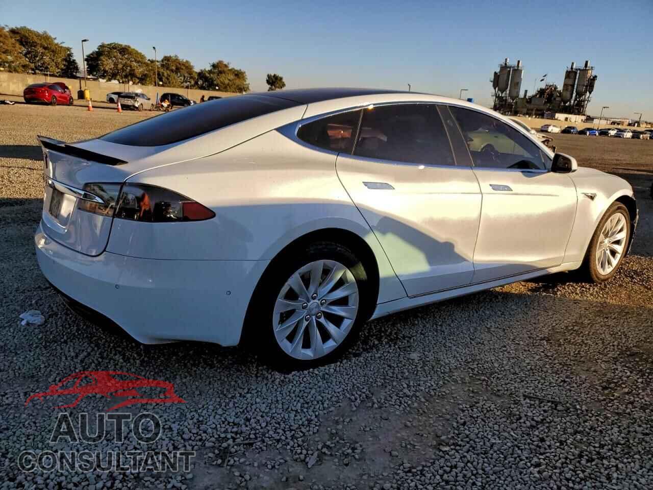 TESLA MODEL S 2018 - 5YJSA1E28JF281800