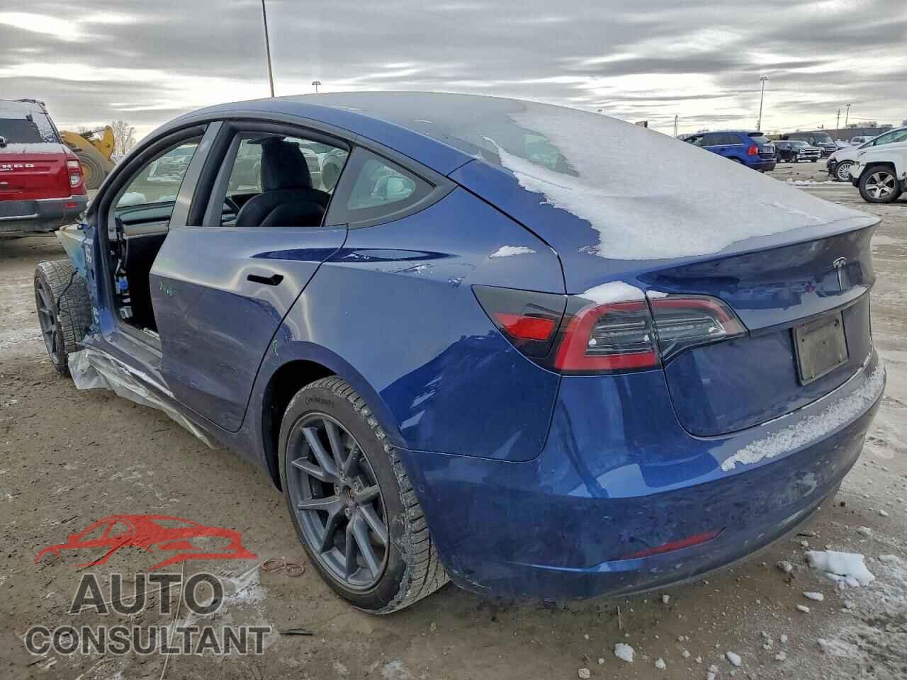 TESLA MODEL 3 2021 - 5YJ3E1EA1MF051133