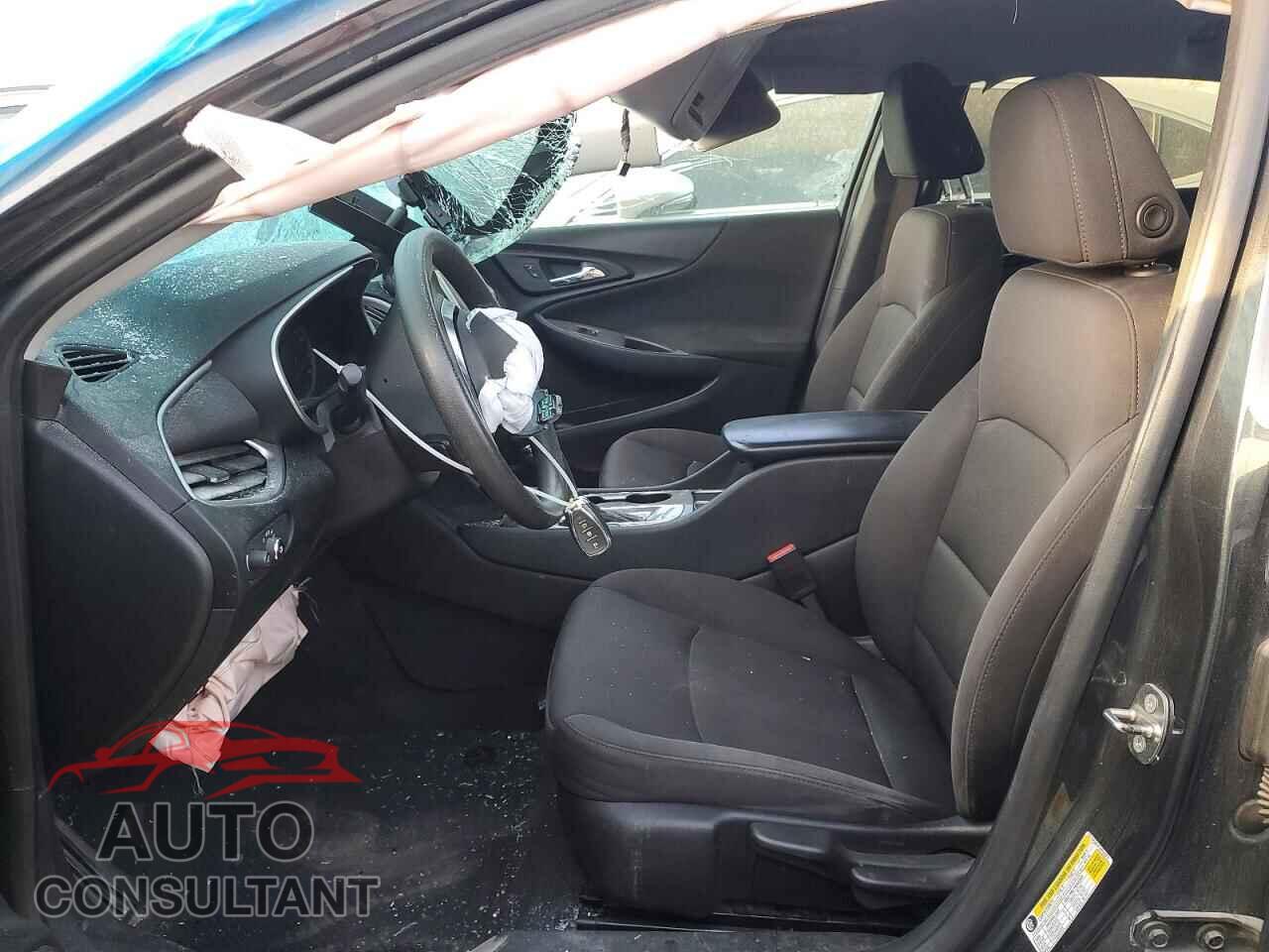 CHEVROLET MALIBU 2017 - 1G1ZB5ST3HF273473