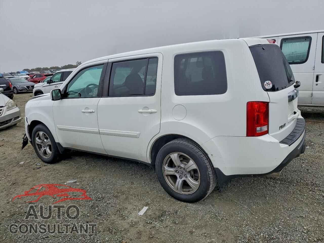 HONDA PILOT 2013 - 5FNYF4H51DB013257