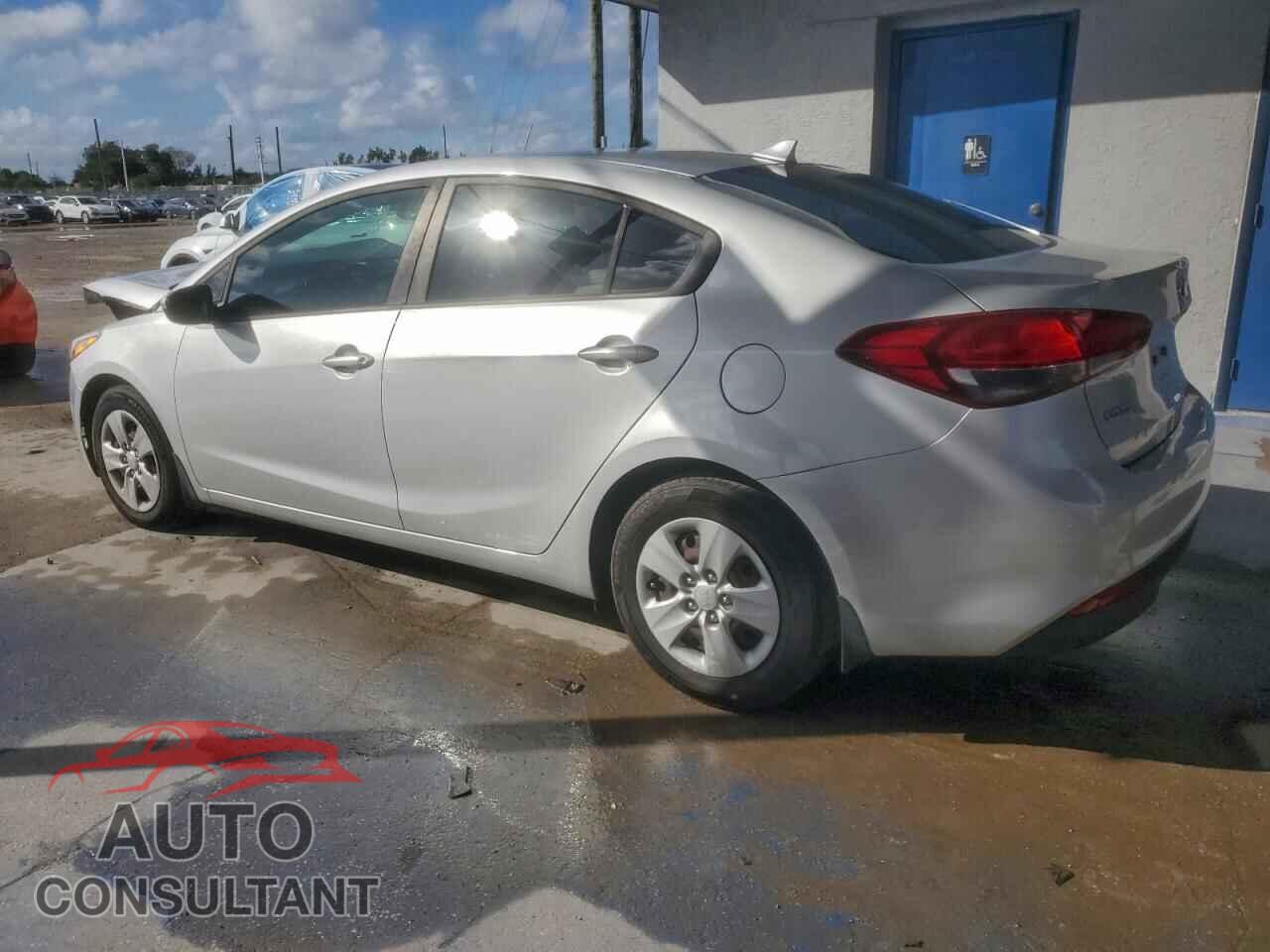 KIA FORTE 2017 - 3KPFK4A77HE118430