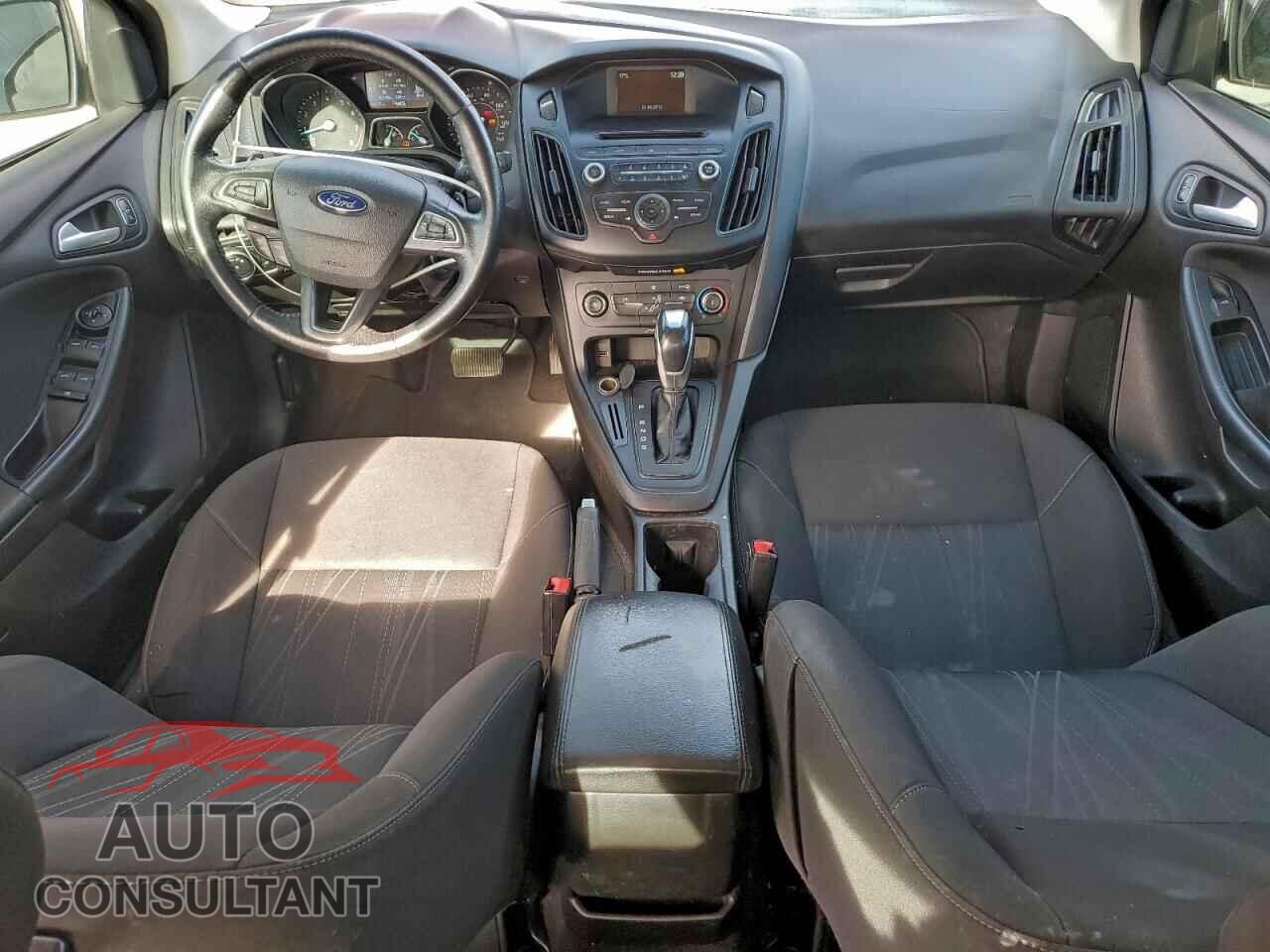 FORD FOCUS 2015 - 1FADP3F2XFL363992