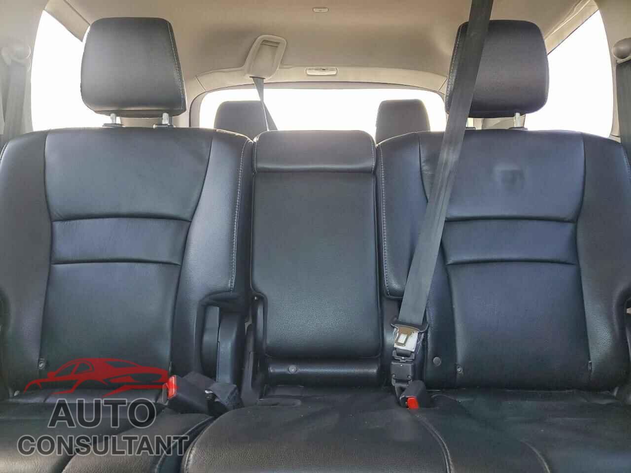 HONDA PILOT 2017 - 5FNYF5H56HB038716