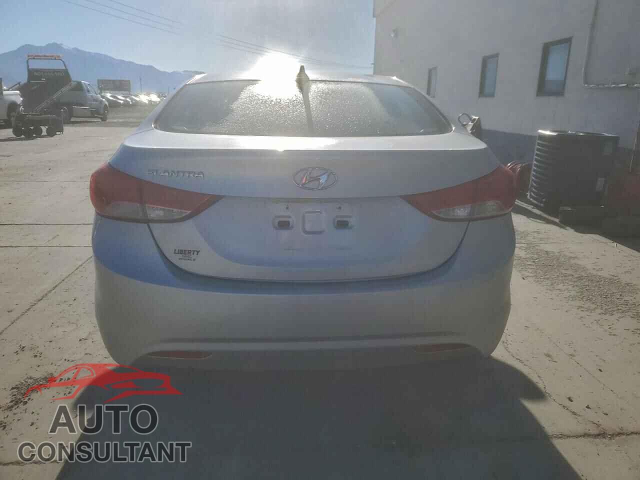 HYUNDAI ELANTRA 2013 - 5NPDH4AE9DH301435
