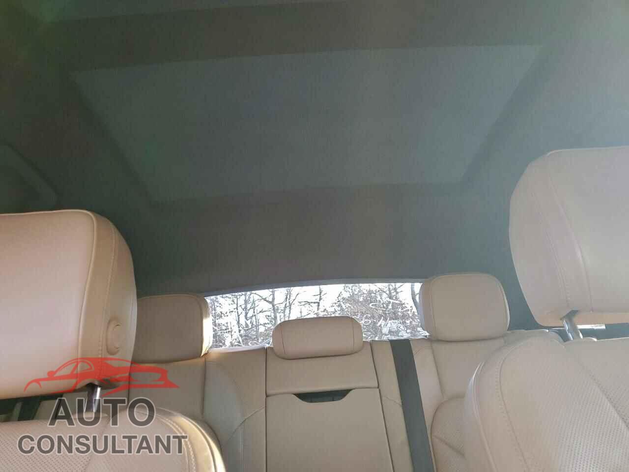 PORSCHE MACAN 2017 - WP1AA2A51HLB01905