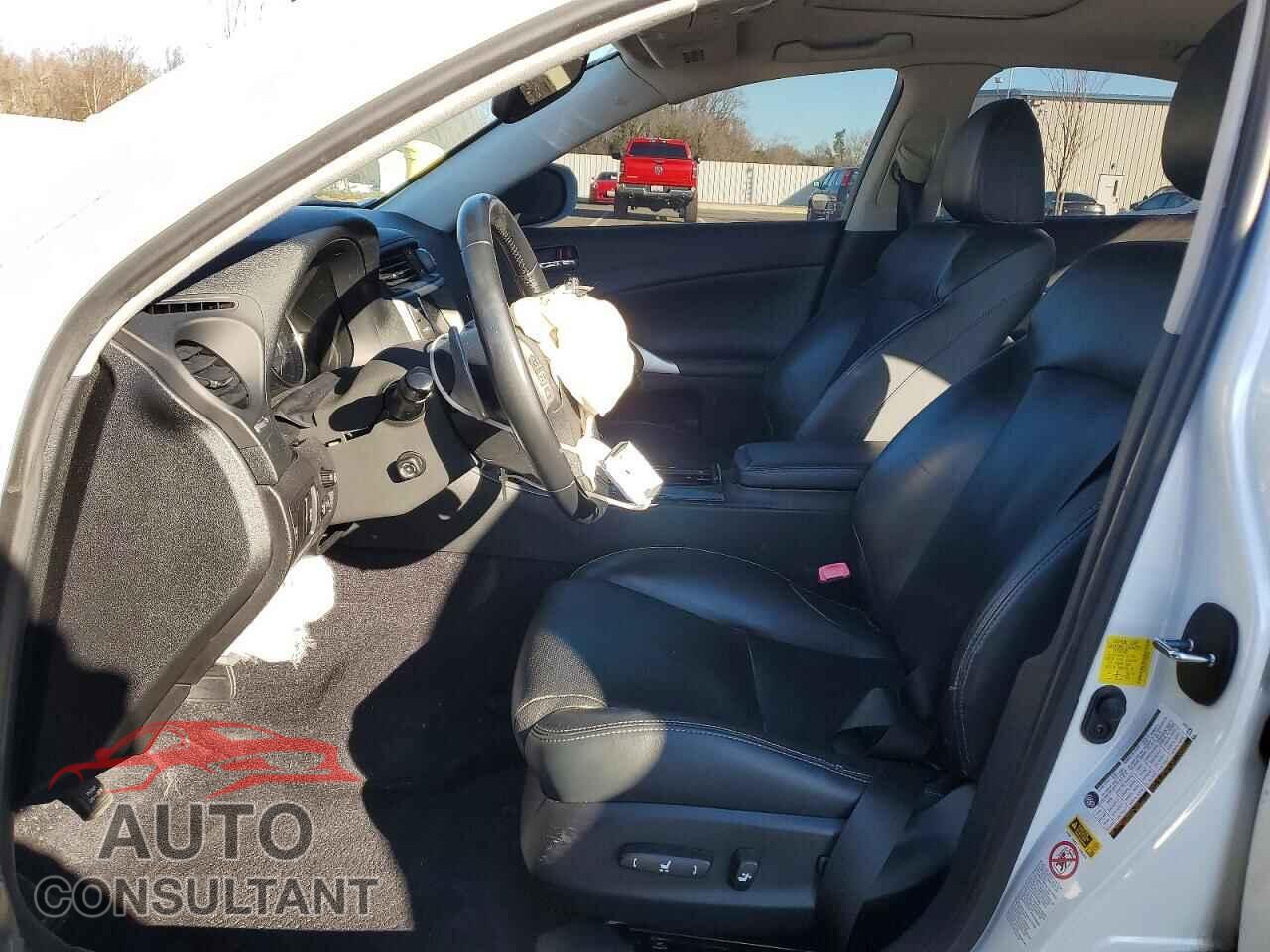 LEXUS IS 2012 - JTHCF5C22C5053486