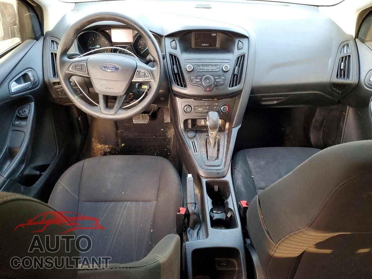 FORD FOCUS 2018 - 1FADP3E26JL202128