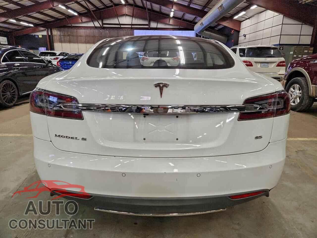 TESLA MODEL S 2014 - 5YJSA1H11EFP41100