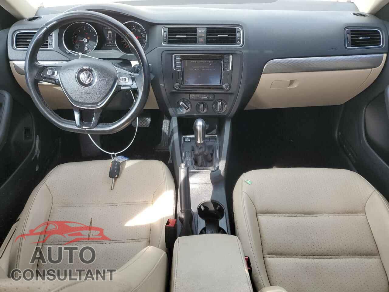 VOLKSWAGEN JETTA 2017 - 3VWDB7AJ2HM293367