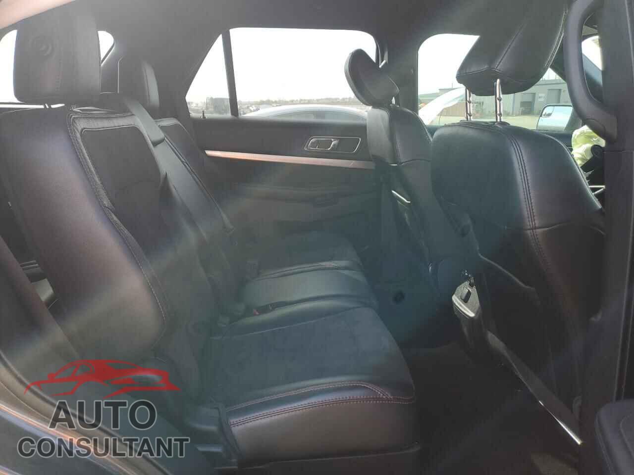 FORD EXPLORER 2018 - 1FM5K8D82JGB76941