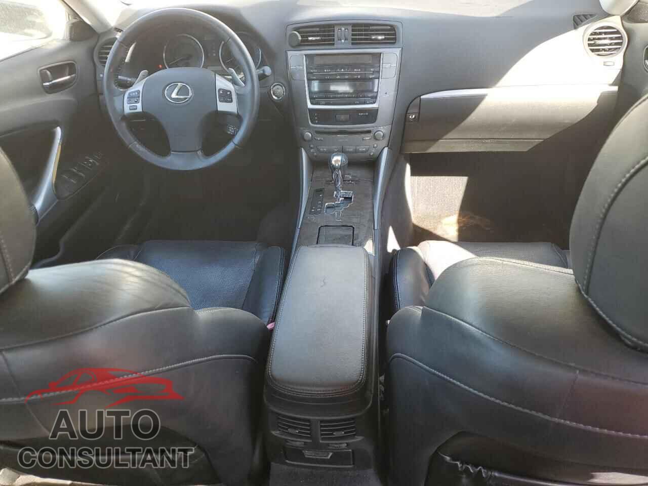 LEXUS IS 2012 - JTHCF5C28C5060104