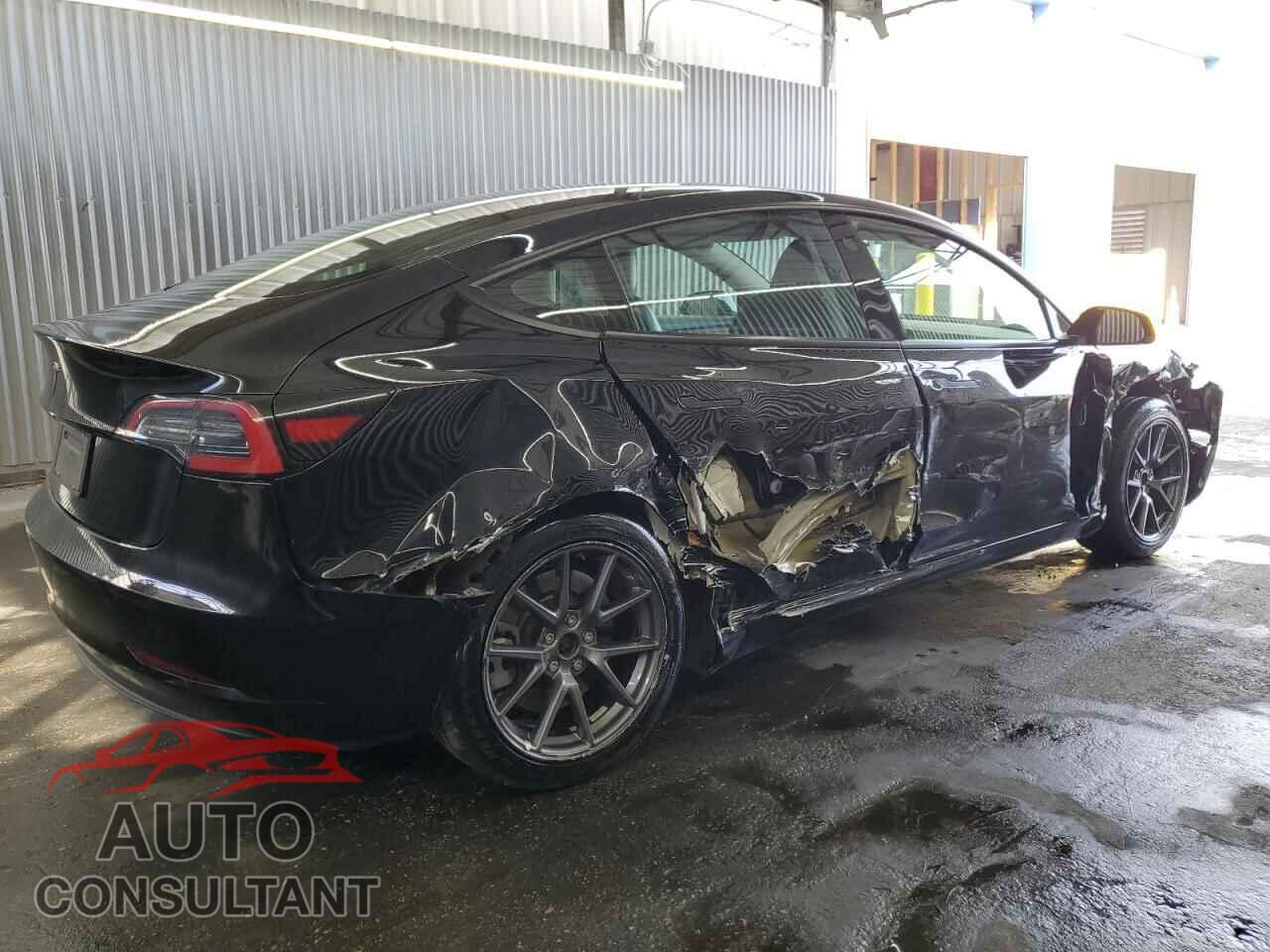 TESLA MODEL 3 2023 - 5YJ3E1EA1PF453383