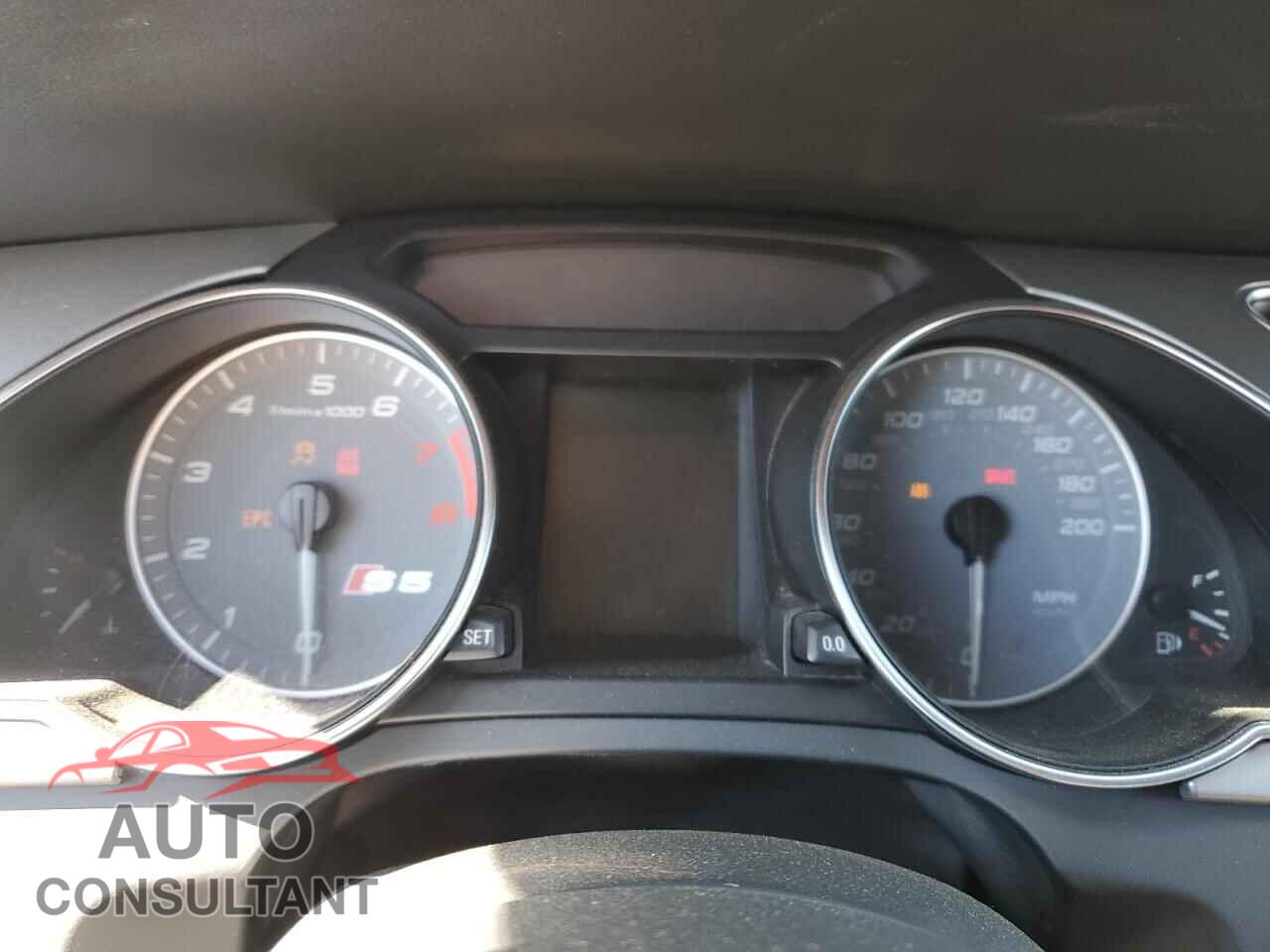 AUDI S5/RS5 2011 - WAUCVAFR7BA035798