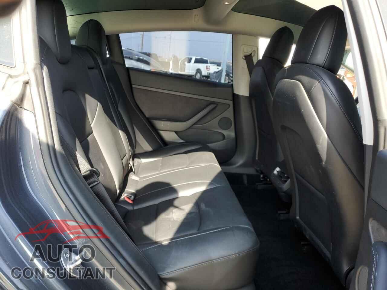 TESLA MODEL 3 2022 - 5YJ3E1EA6NF249868