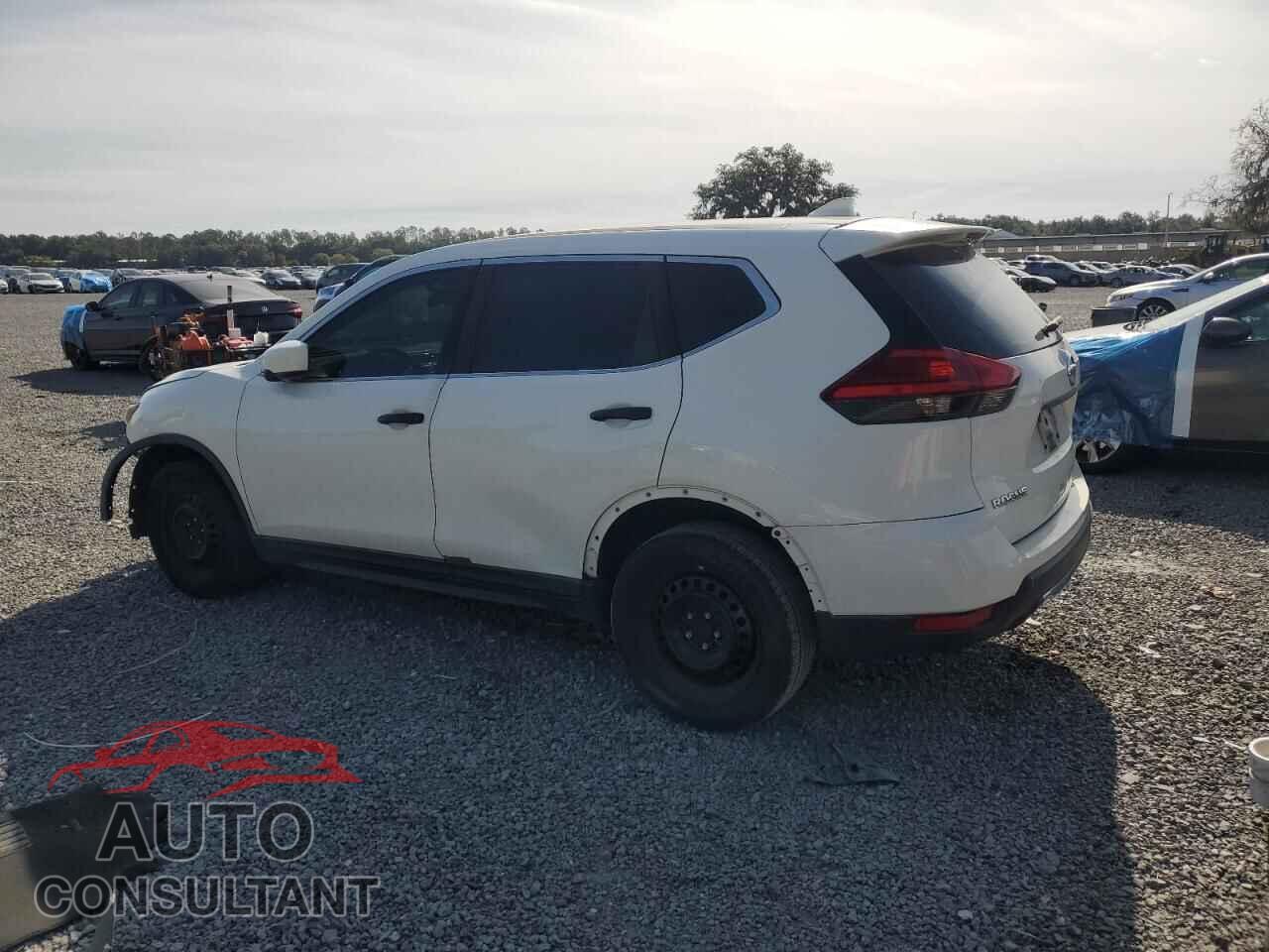 NISSAN ROGUE 2017 - KNMAT2MT7HP557454