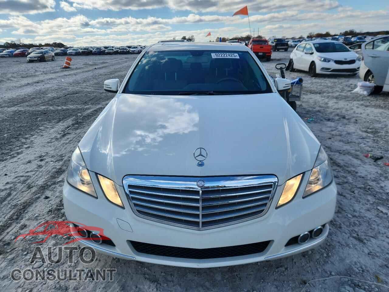 MERCEDES-BENZ E-CLASS 2011 - WDDHF5GB4BA275721