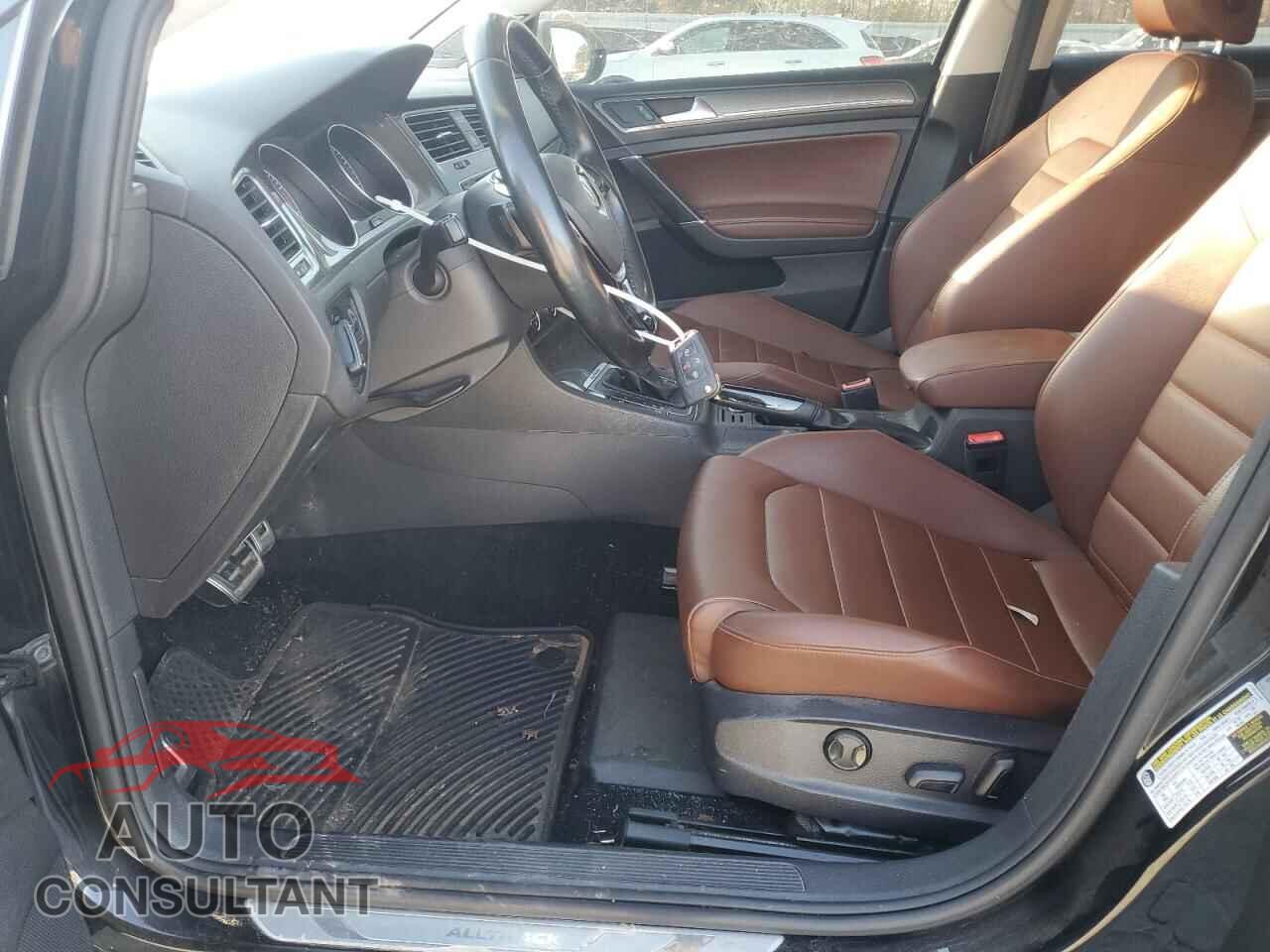 VOLKSWAGEN GOLF 2017 - 3VWH17AUXHM526071