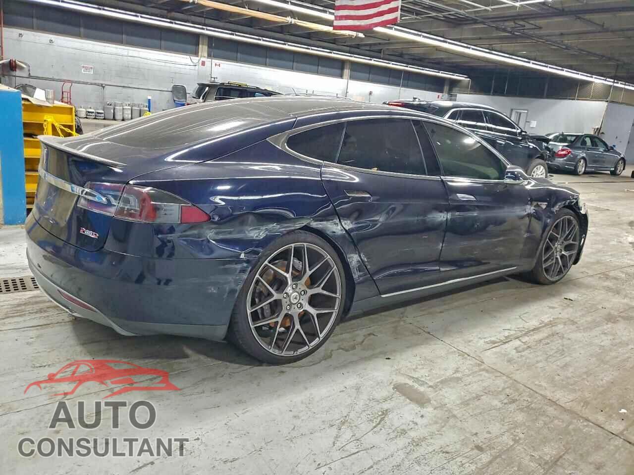 TESLA MODEL S 2015 - 5YJSA1H44FF082408