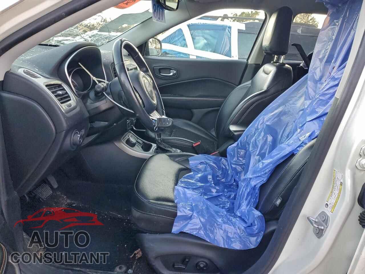 JEEP COMPASS 2018 - 3C4NJDBB1JT400470