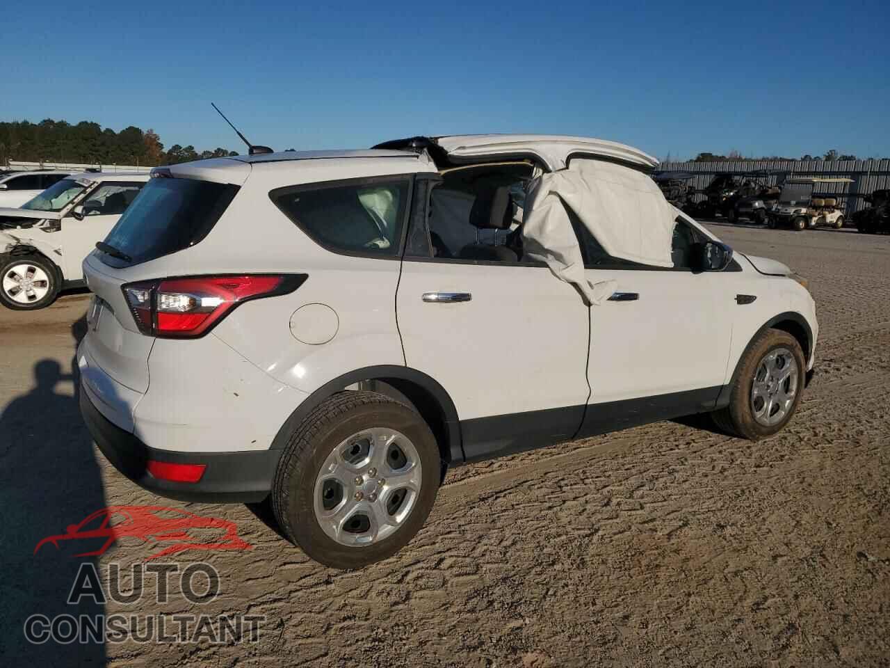 FORD ESCAPE 2017 - 1FMCU0F70HUE00811