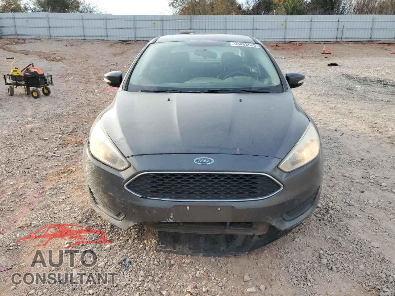 FORD FOCUS 2017 - 1FADP3F23HL300557