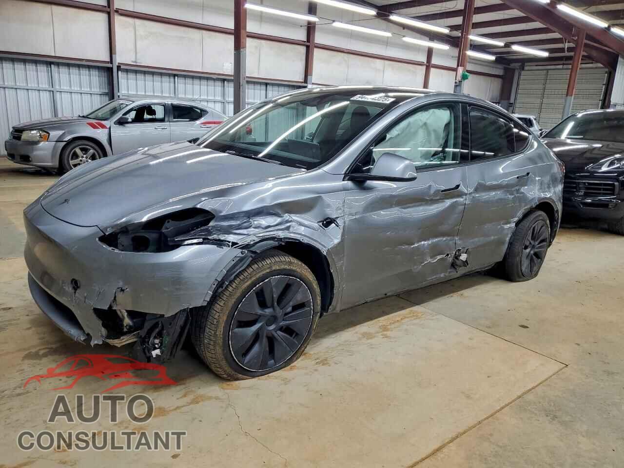 TESLA MODEL Y 2025 - 7SAYGDED8SA346819