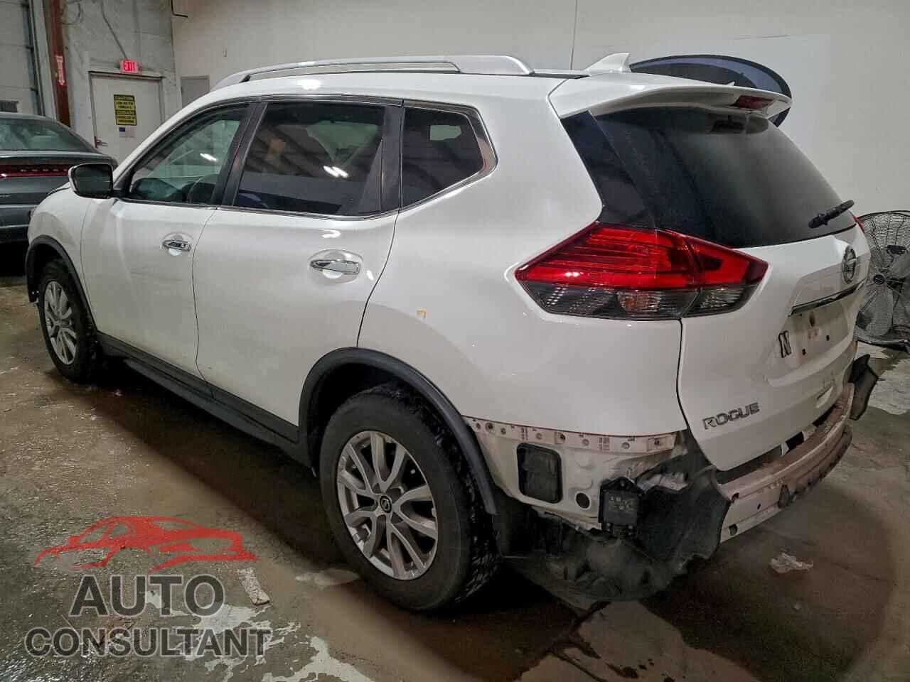 NISSAN ROGUE 2017 - KNMAT2MV4HP578408