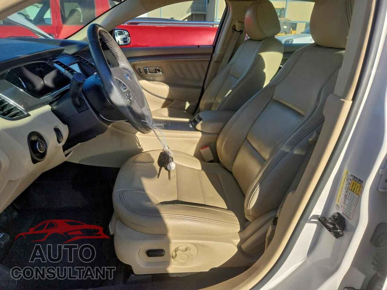 FORD TAURUS 2013 - 1FAHP2E85DG138015