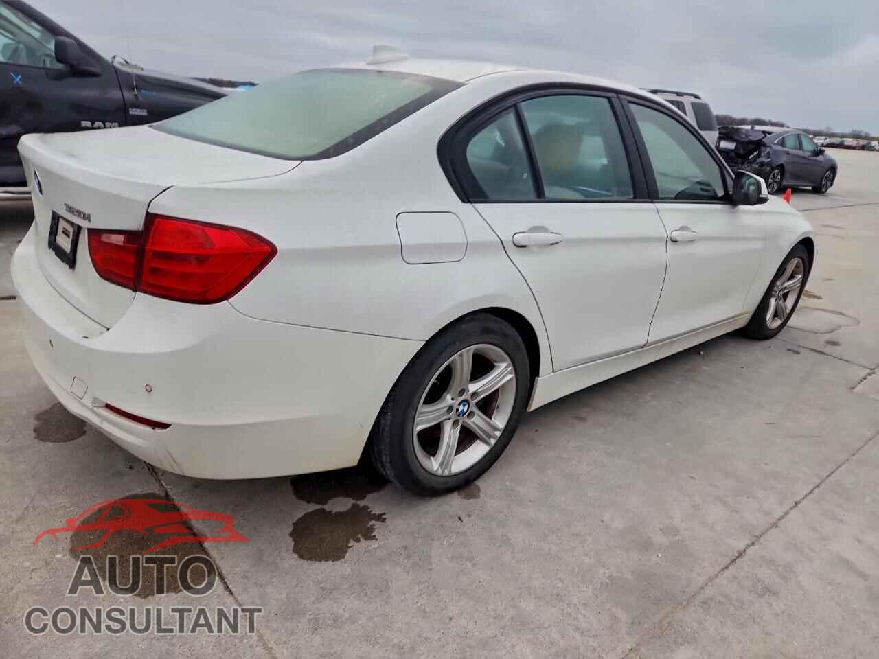 BMW 3 SERIES 2015 - WBA3B1G52FNT04440