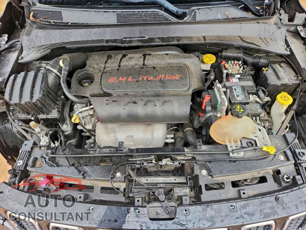 JEEP COMPASS 2018 - 3C4NJDCB7JT343481
