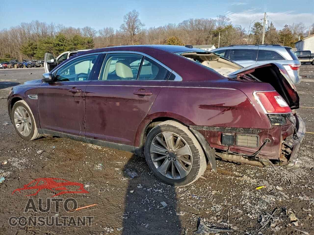 FORD TAURUS 2011 - 1FAHP2FW4BG128733
