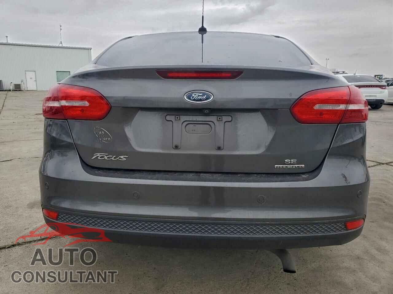 FORD FOCUS 2015 - 1FADP3F20FL286579