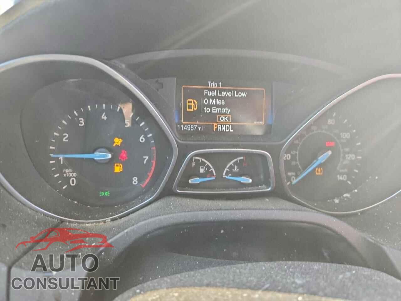 FORD FOCUS 2015 - 1FADP3E26FL362467