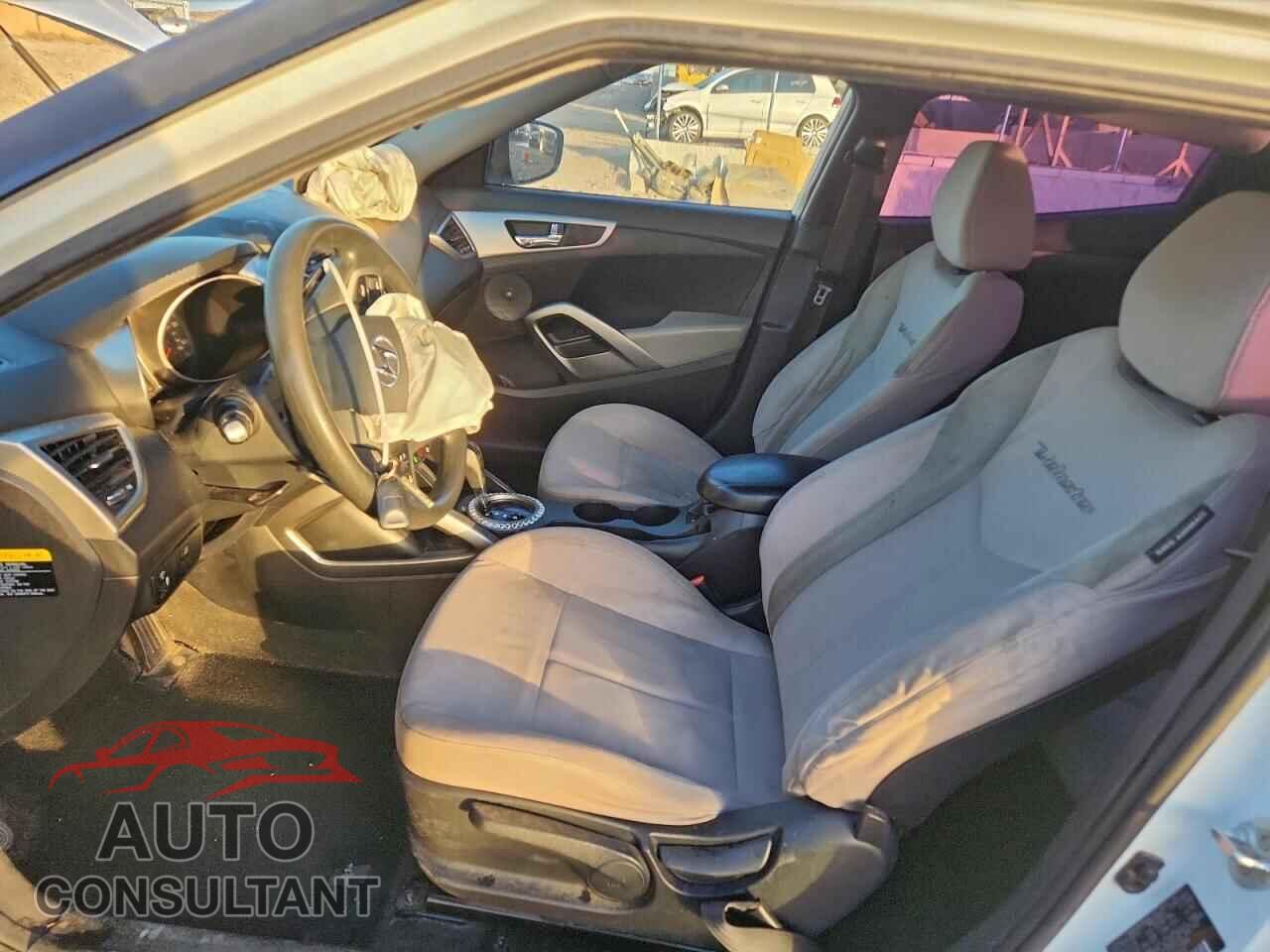 HYUNDAI VELOSTER 2014 - KMHTC6AD8EU217008