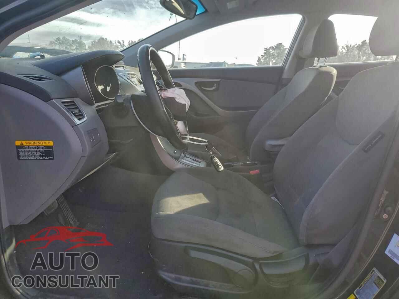 HYUNDAI ELANTRA 2012 - KMHDH4AE9CU323144