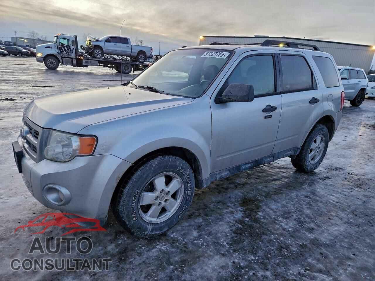 FORD ESCAPE 2011 - 1FMCU9DG9BKB05720