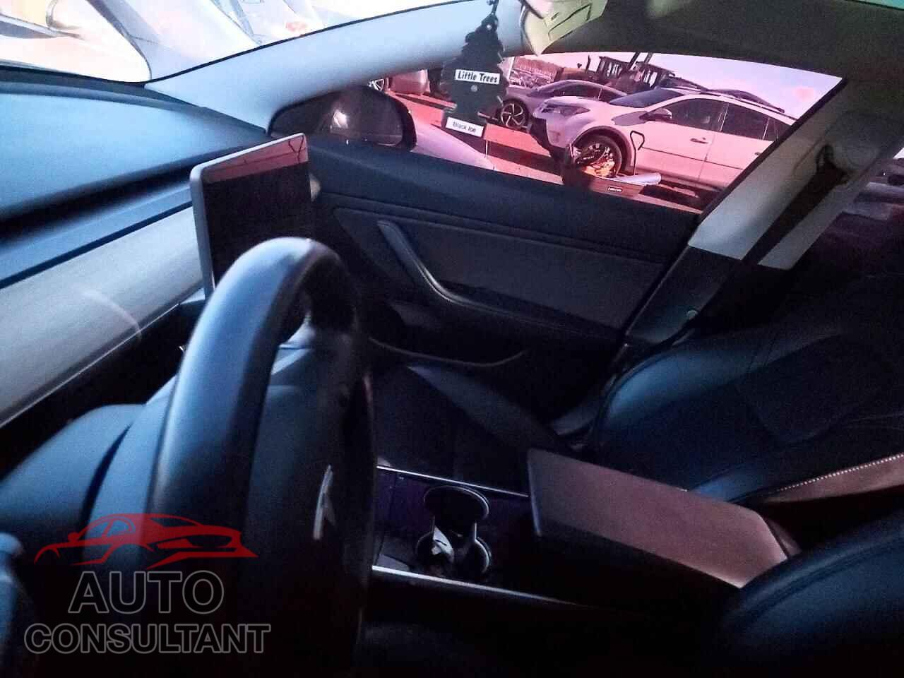 TESLA MODEL 3 2019 - 5YJ3E1EA7KF296306