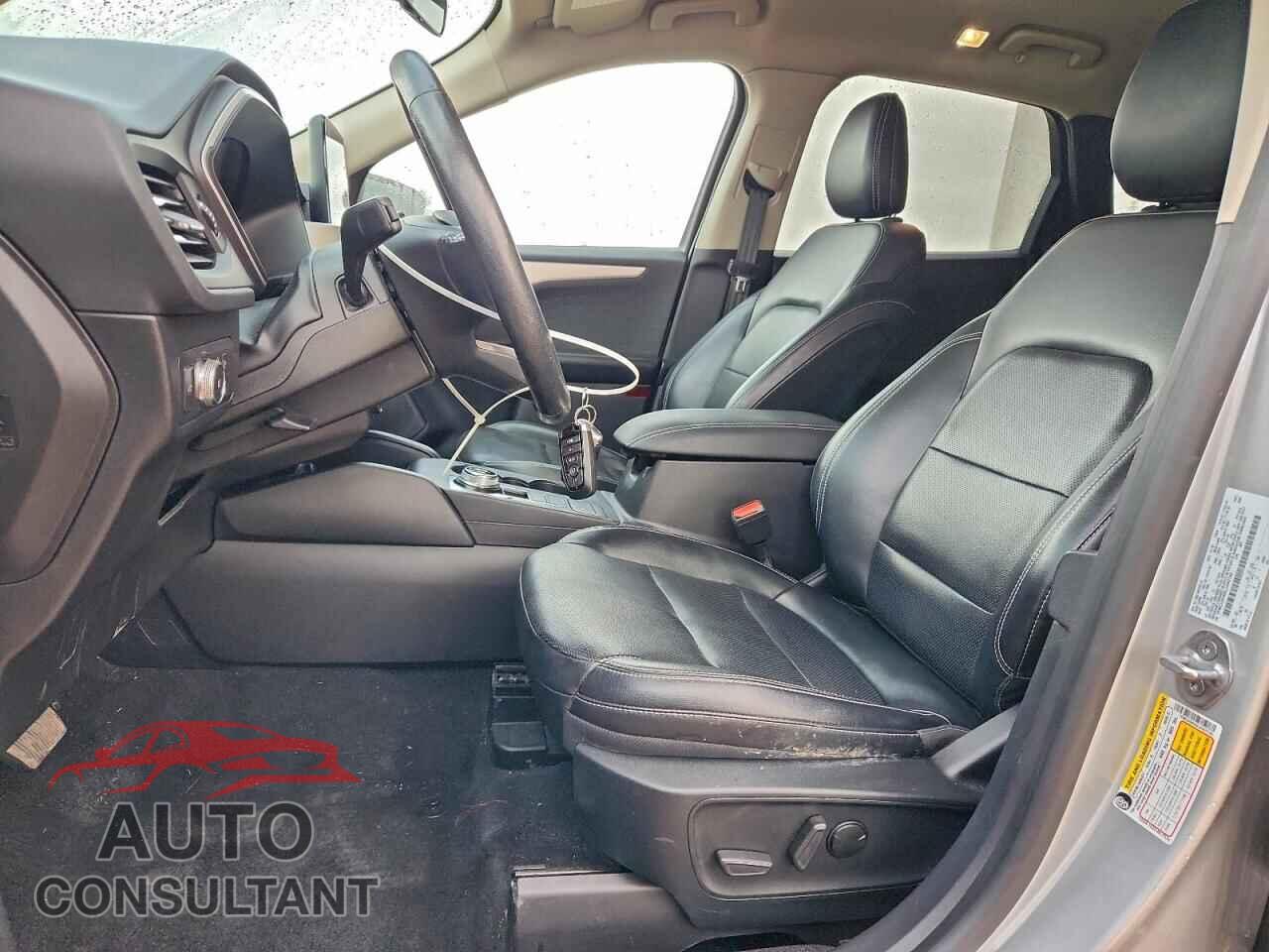 FORD ESCAPE 2020 - 1FMCU0H60LUA92746